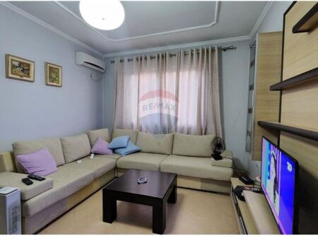 Apartment 1+1 for rent at Mine Peza Street