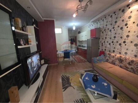 Shitet Apartament 2+1 në Astir