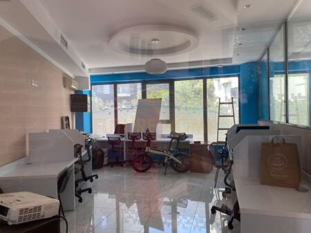 Qira, Ambient për Zyra, Selvia,Tirane.