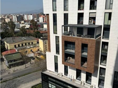 Apartament 1+1 per shitje tek Rr.Kavajes!