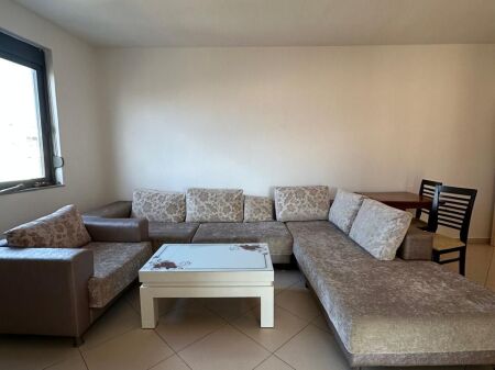 Bar Santana_Astir_Jepet me Qira 2+1