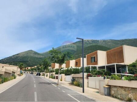 Appartamento in vendita 2+1 con cortile, Green Coast