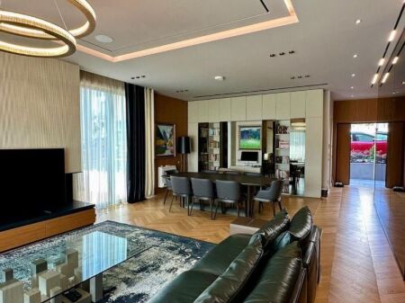 📌Luxury 3-Storey Villa for Sale – Mandarin Residence