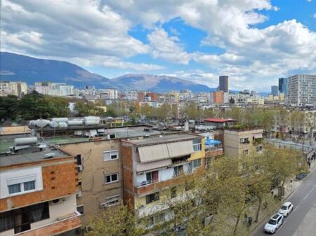 NË HYRJE DON BOSKO – PRANË ZOGUT TË ZI! SUPER APARTAMENT 2+1+2 ME VERANDË|26 m² | PËR SHITJE! (VIDEO) 300,000 € Sip. Totale  143m2  Sip. e brendshme  101m2