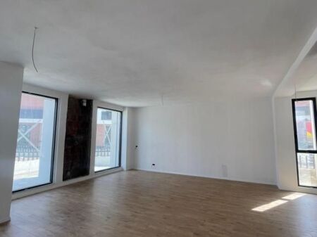 Appartamento Moderno 2+1+2 nella Residenza Tulipan, Mjull - Bathore