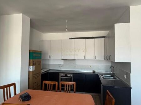 Appartamento 3+1+Balcone a Thesari, Fresku