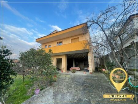 Two-storey villa for sale in Kombinat