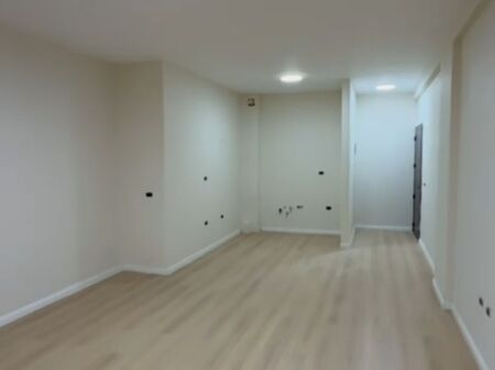 Apartament 3+1 ne shitje Mbi big market pa shkuar te eleonora