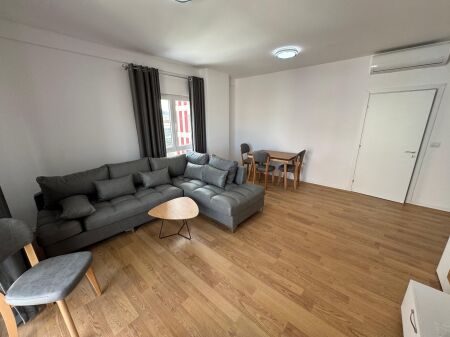 Apartment me qera 2+1+2 Zogu zi