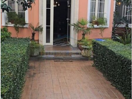 Qira, Shtëpi Private, Pazari i Ri, Tiranë