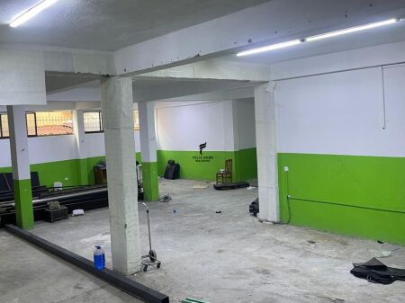 MAGAZINE ME QERA 160 M2 SELITE 50.000 LEKE FH-65751