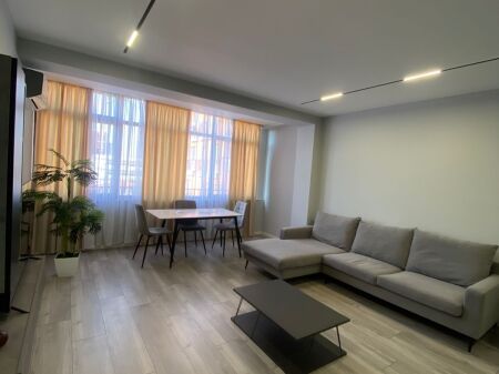 Shitet apartament 2+1📍Rruga: Frosina Plaku, Tiranë