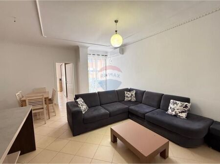 Apartament - Për Qira - KMY, Tiranë