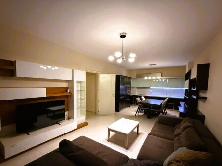 NEL COMUNE DI PARIGI SI AFFITTA APPARTAMENTO 2+1