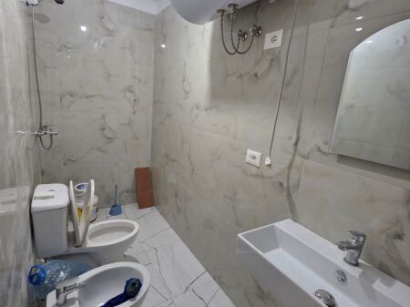 Jepet me qira apartament 1+1 300 euro te kastrati ne durres
