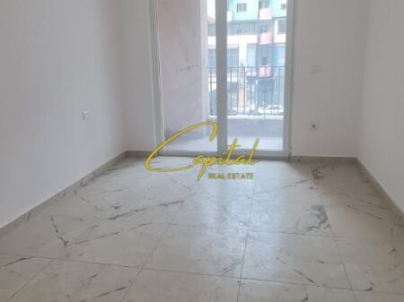 ZYRE ME QIRA 79 M2 RRUGA DRITAN HOXHA 45.000 LEKE