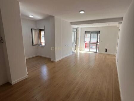 Apartament 2+1 Për Shitje në Plazh, Durrës!