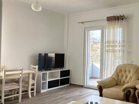 APARTAMENT 2+1+POST PARKIMI PER QIRA PRANE KOMBINATIT ! 450 € /Muaj Sip. Totale  90m2