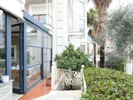 Exclusive Villa for Sale – Akacia Hills Residence