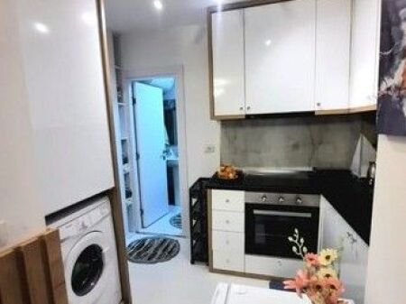 Shitet Studio ne Ali Demi