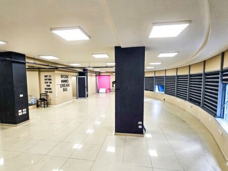 ZYRE ME QERA 300 M2 RRUGA E DIBRES 3.000 EURO FH-65896