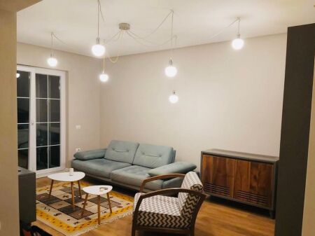 APARTAMENT 1+1 ME KUZHINE ME VETE ME QERA NE MYSLYM SHYR