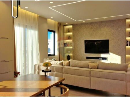 Apartament ne shitje , Uji i Ftohte