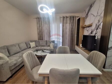 Apartament 1+1+post parkimi me qera Zogu i Zi