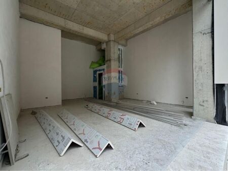 BUSINESS PREMISES FOR RENT AT ZOGU I ZI