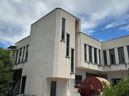 🏡 Shitet Godine 2 Kateshe ne Durres, prane Ures se Dajlanit