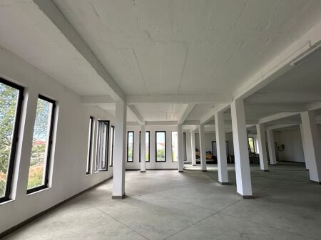 Shitet Godinë 2-Katëshe me Qira në Durrës, pranë Urës së Dajlani