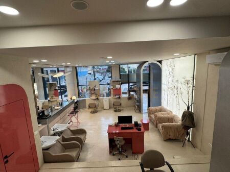 Shitet, Ambient Biznesi, Square 21