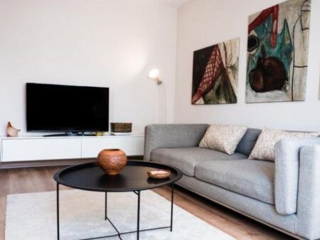 Jepet Me Qera Apartament 1+1+1 Ballkon