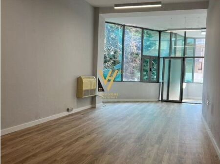 UFFICIO 150 M2 IN AFFITTO PRESSO IL COMUNE DI PARIGI 1.700 EURO