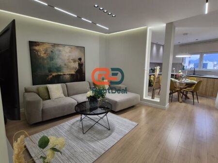 At Zogu I Zi, Super Apartment 2+1 For Sale With Spacious Areas And Newly Renovated!!!