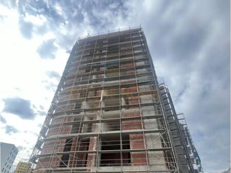 Shitet, Apartament 1+1, Ali Demi, Tiranë.