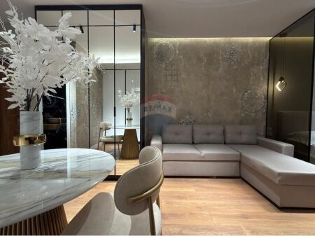 🏡 Super Studio Apartment for sale – Skënderbej Square