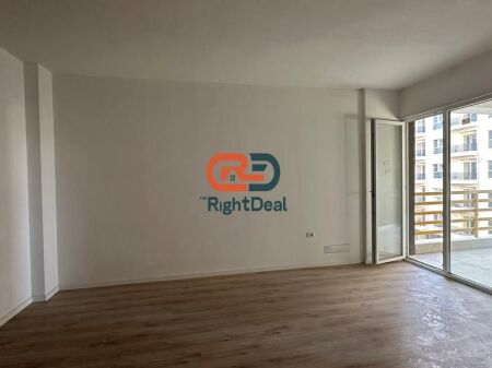 Ne Laprake, Tek Kompleksi E 88, Jepet Me Qira Apartament 1+1+Post Parkimi, Me Planimetri Perfekte!!