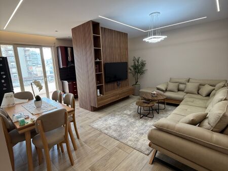 Jepet me qera apartament 2+1
