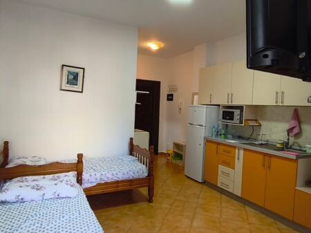 Shitet garsoniere Mali Robit