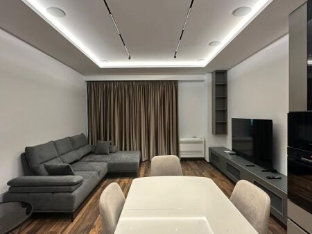 🏡 Jepet Apartament 1+1 me Qira – Lion Park 1, Rruga e Elbasanit ✨