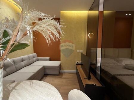 🏡 Luxury studio apartment for sale – Skënderbej Square