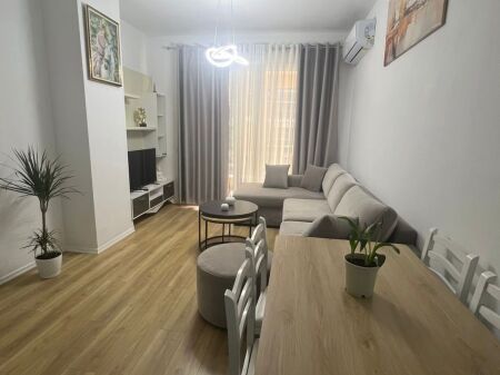 Jepet me qera apartament 1+1 Ish Fusha Aviacionit 58,000 Leke