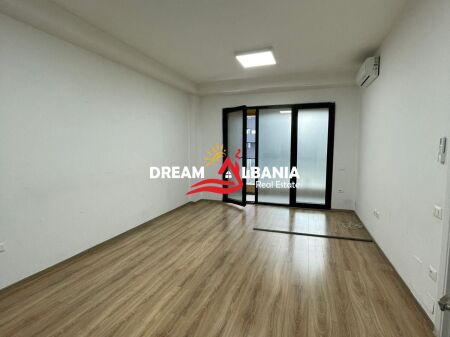 Business Premises for Rent Kavaja Street, At Square 21 (ID 42611415)