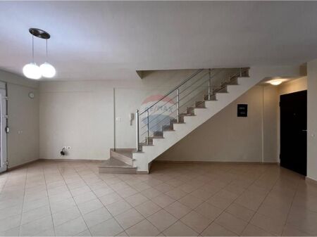 Dupleks in vendita a Kodra e Diellit!