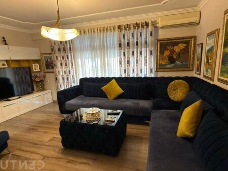 Appartamento in vendita 2+1+2 in Via Naim Frasheri, RR Kavajes