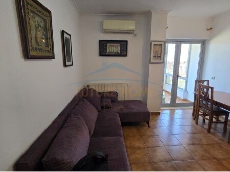 Qera , Apartament 1+1 , Pallati me shigjeta