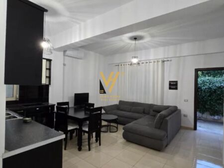 JEPET APARTAMENT 1+1+BLK ME QERA TE QYTET STUDENTI 450 EURO