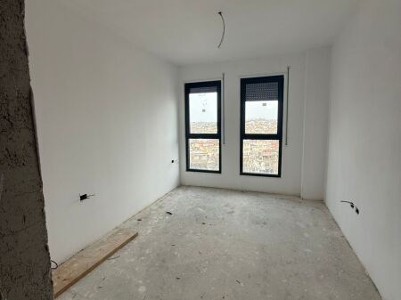 📣Shitet Apartament 1+1  📍Rruga Dibres, prane komisariatit nr 4 💸Cmimi: 136.000€