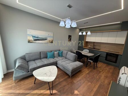 JEPET ME QERA APARTAMENT MODERN TE KOMPLEKSI FIORI DI BOSKO!